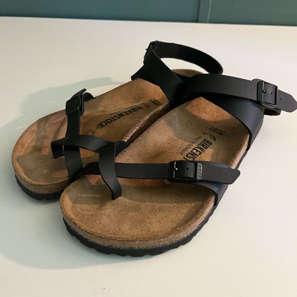 Birkenstock yara black leather sandals